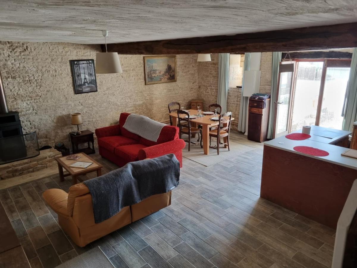 Le Verger Des Noyer Relaxing Getaway With Private Pool Mairé-l'Eveseault Exterior foto